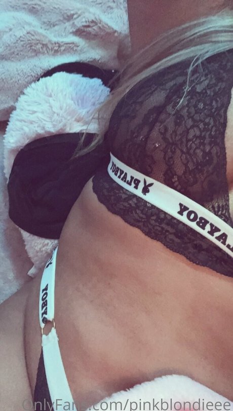 Foto di nudo di fuga di OnlyFans di Tierratheblonde