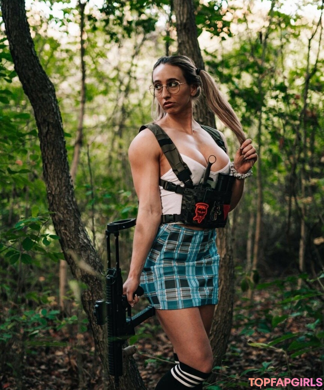 Foto di nudo di fuga di OnlyFans di Girls With Guns #333 Foto di nudo di fuga di OnlyFans di Girls With Guns #333