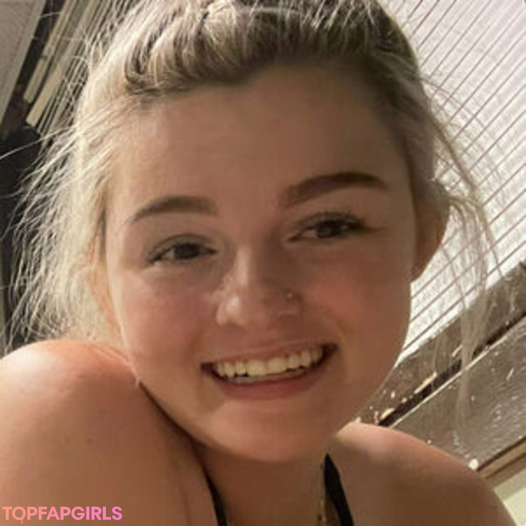 Foto di nudo di fuga di OnlyFans di Veronicagoeswild #14 Foto di nudo di fuga di OnlyFans di Veronicagoeswild #14