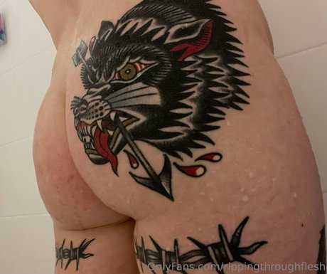 Foto di nudo di fuga di OnlyFans di Rippingthroughflesh