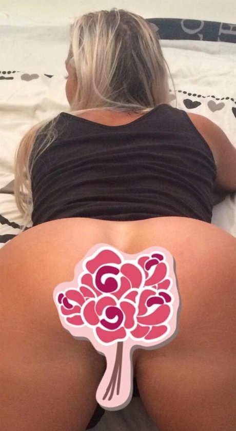 Foto di nudo di fuga di OnlyFans di Ukhotwifecouple