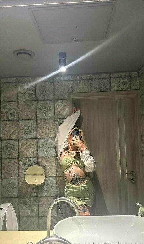 Foto di nudo di fuga di OnlyFans di Weryberry
