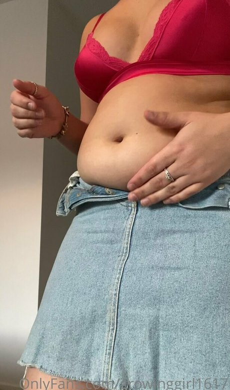 Foto di nudo di fuga di OnlyFans di Growinggirl1617