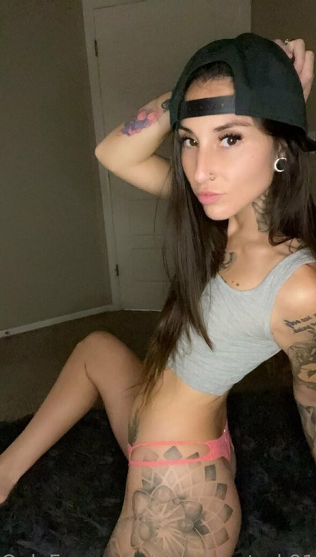 Foto di nudo di fuga di OnlyFans di Sammiestark91
