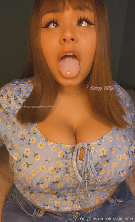 Foto di nudo di fuga di OnlyFans di Xkurvykittyfree
