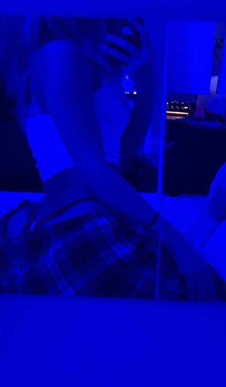 Foto di nudo di fuga di OnlyFans di Ivy Erino