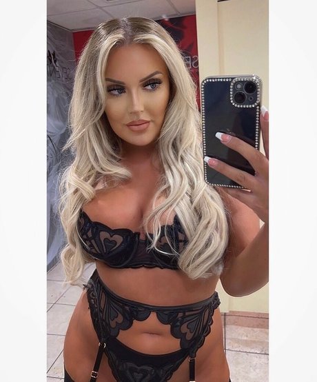 Foto di nudo di fuga di OnlyFans di Rachel Rose