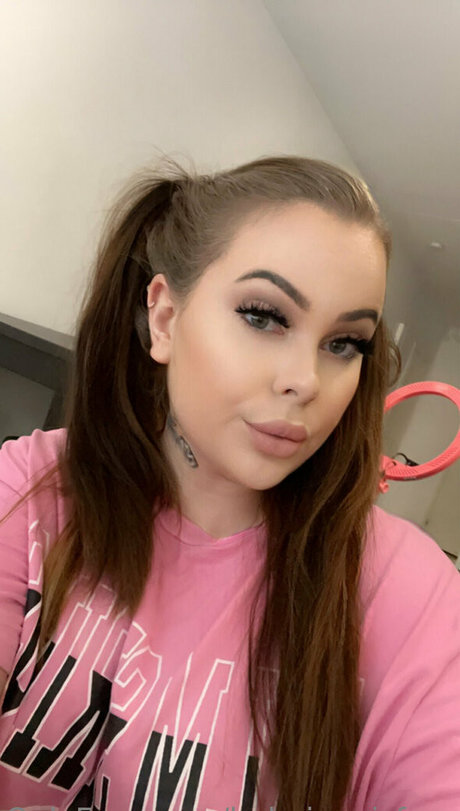 Foto di nudo di fuga di OnlyFans di Babejaanizfree