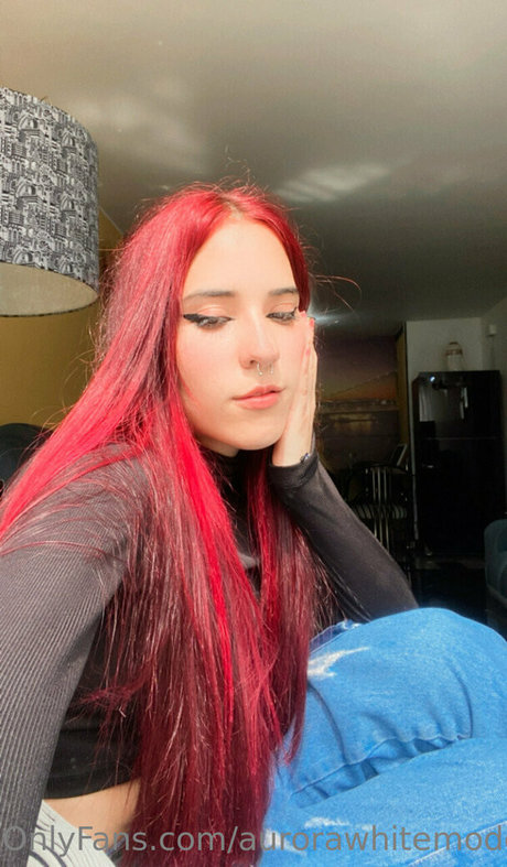 Foto di nudo di fuga di OnlyFans di Aurorawhitemodel