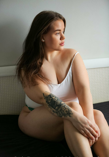 Foto di nudo di fuga di OnlyFans di Withladymaryfree