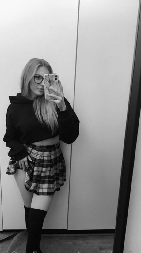 Foto di nudo di fuga di OnlyFans di Swegirlmafia