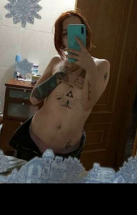 Foto di nudo di fuga di OnlyFans di Xhuronax
