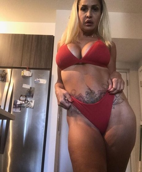 Foto di nudo di fuga di OnlyFans di Jade Star