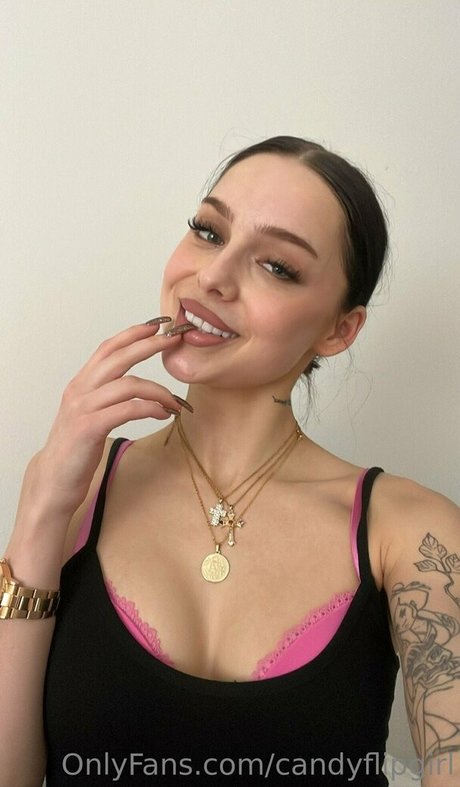 Foto di nudo di fuga di OnlyFans di Candyflipgirl