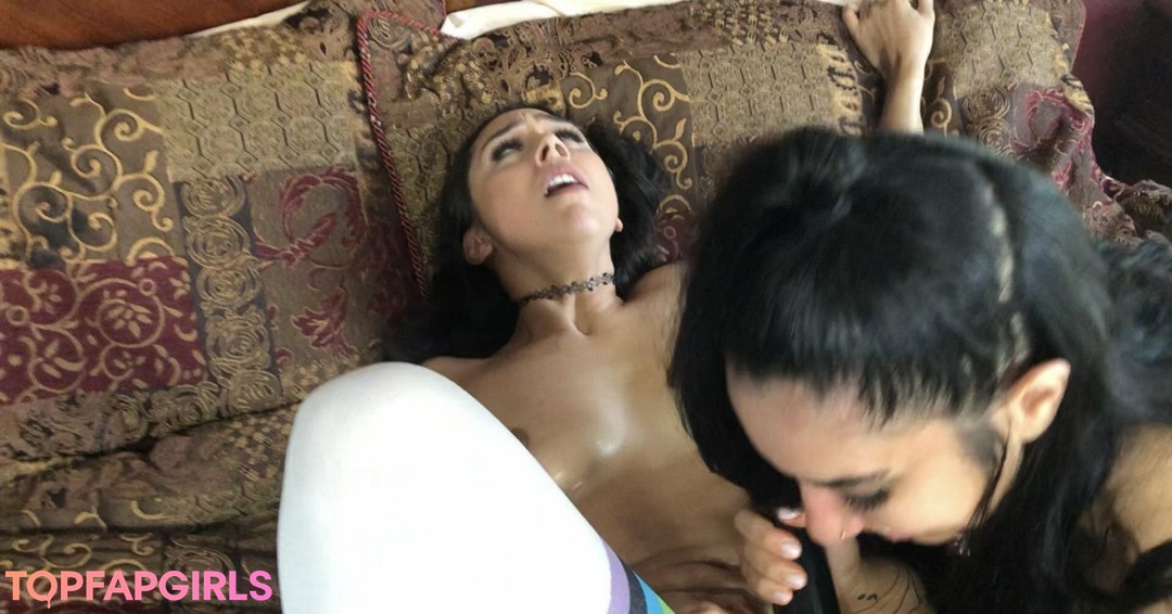 Foto di nudo di fuga di OnlyFans di Lilly Hall #136 Foto di nudo di fuga di OnlyFans di Lilly Hall #136