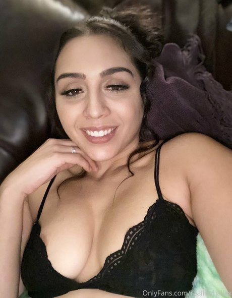 Foto di nudo di fuga di OnlyFans di Lilly Hall
