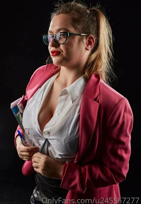 Foto di nudo di fuga di OnlyFans di Mommytheteacher