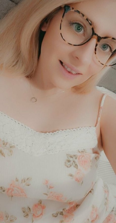 Foto di nudo di fuga di OnlyFans di Lottielushloves