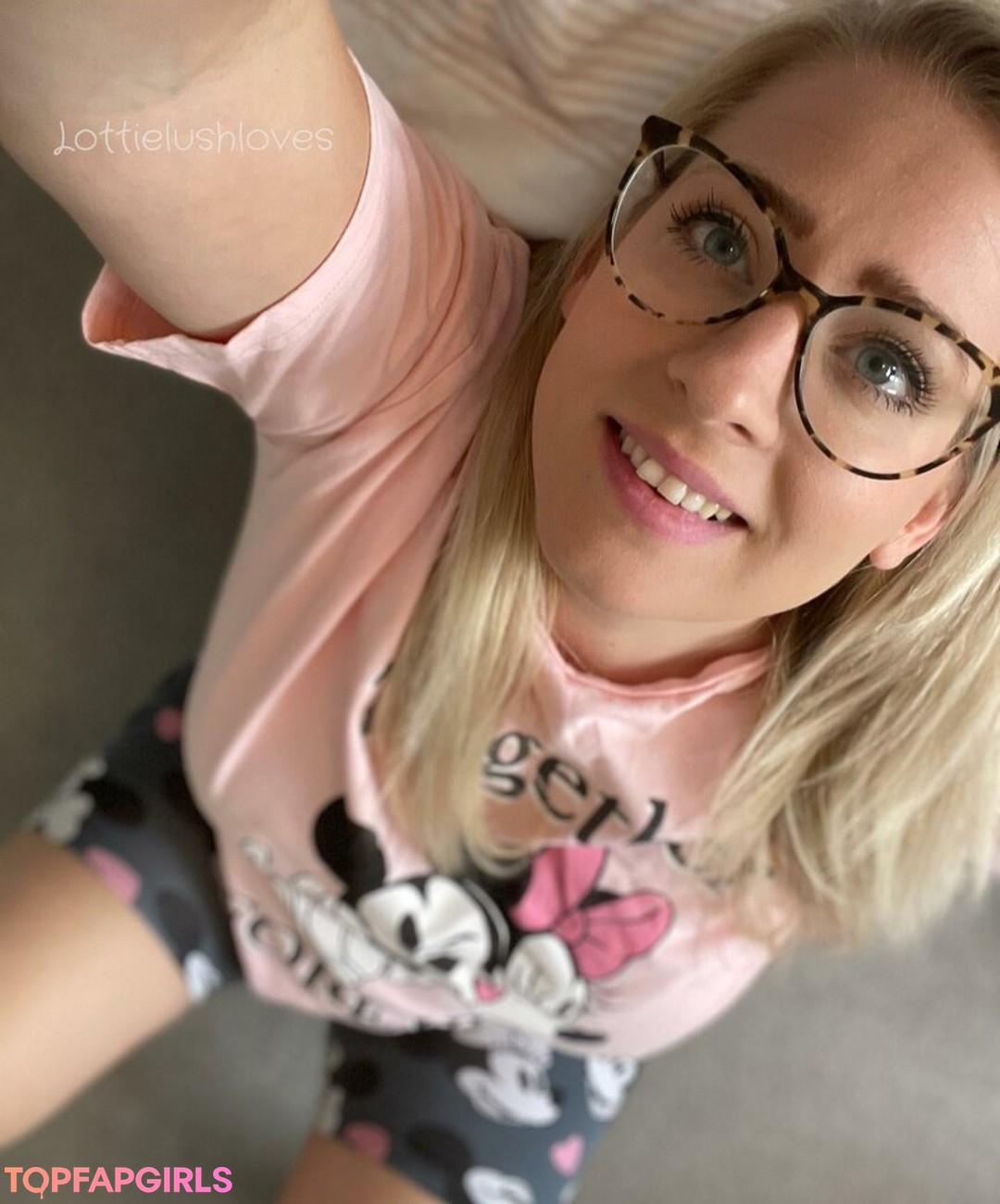 Foto di nudo di fuga di OnlyFans di Lottielushloves #63 Foto di nudo di fuga di OnlyFans di Lottielushloves #63