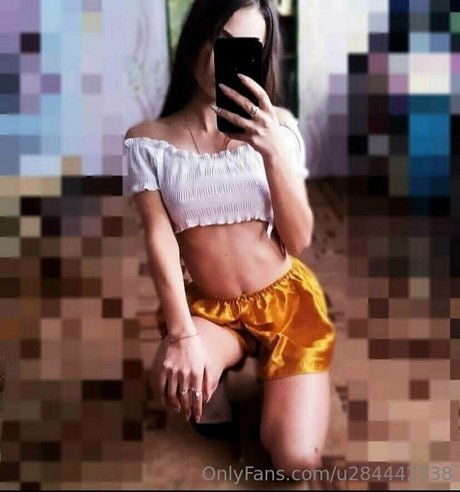 Foto di nudo di fuga di OnlyFans di Teenybabydolll