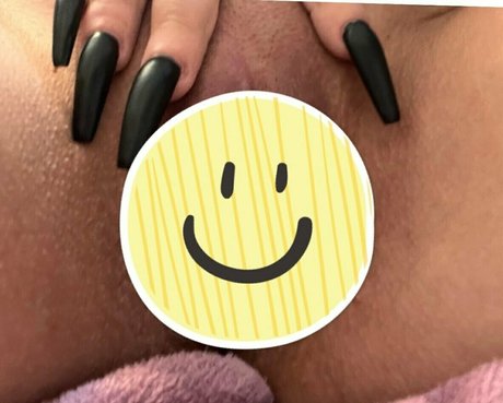 Foto di nudo di fuga di OnlyFans di Misslolad