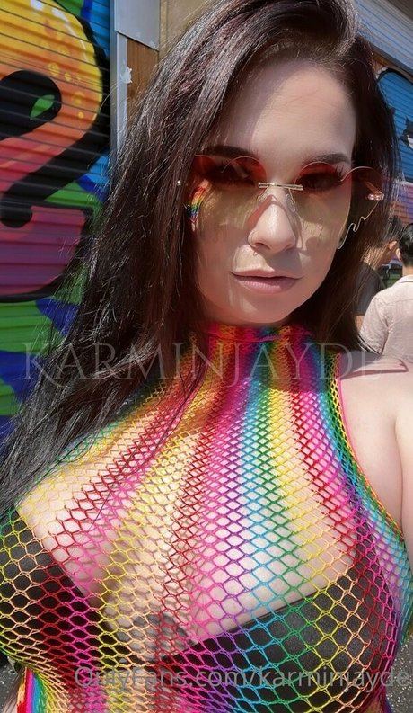 Foto di nudo di fuga di OnlyFans di Itsmekarminjayde