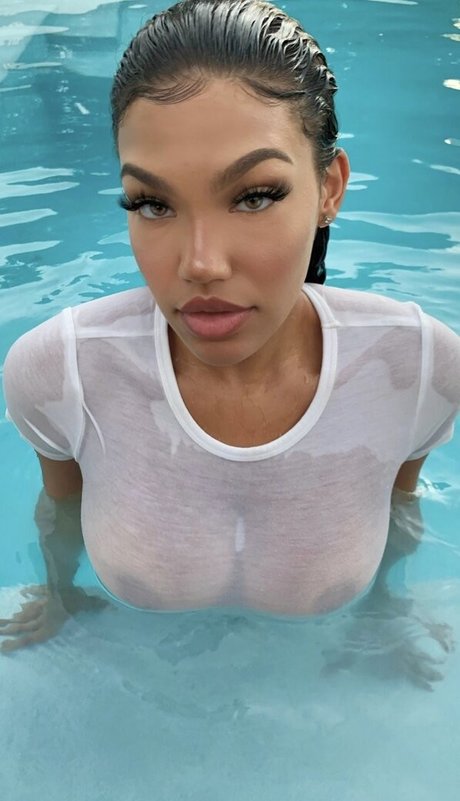 Foto di nudo di fuga di OnlyFans di Xttiona