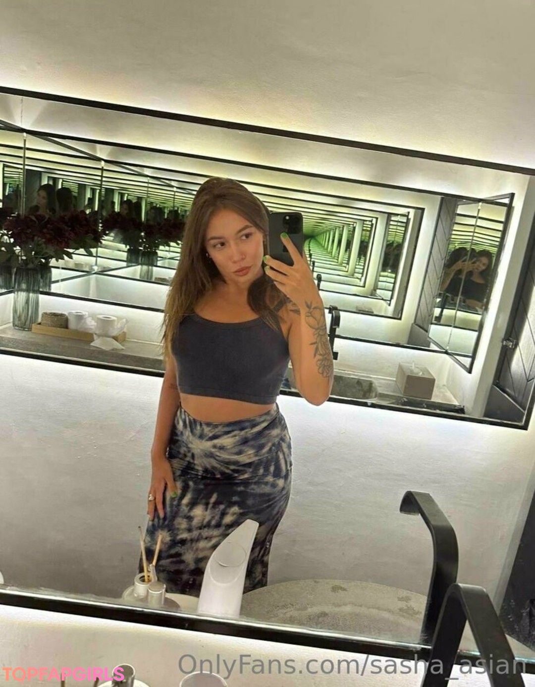 Foto di nudo di fuga di OnlyFans di Sashaasian #20 Foto di nudo di fuga di OnlyFans di Sashaasian #20