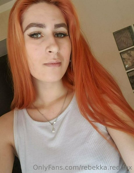 Foto di nudo di fuga di OnlyFans di Rebekkaredfox