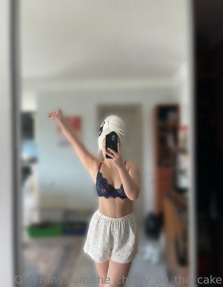 The_cherry_on_the_cake