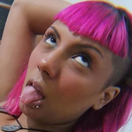 Foto di nudo di fuga di OnlyFans di Nasu Grinder
