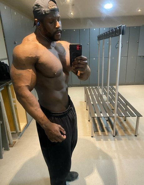 Foto di nudo di fuga di OnlyFans di Pleasure12368