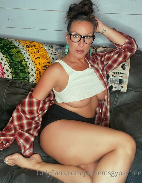 Foto di nudo di fuga di OnlyFans di Jackiemsgypsyfree