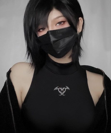 Foto di nudo di fuga di OnlyFans di Aveline Tetsuya