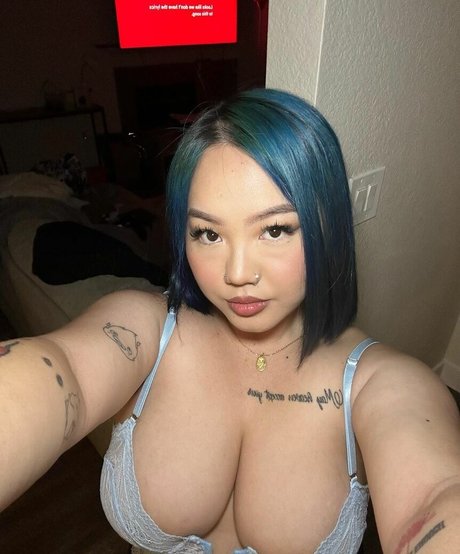 Foto di nudo di fuga di OnlyFans di Valentine Thao