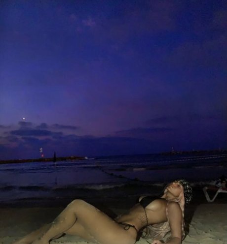 Foto di nudo di fuga di OnlyFans di Carmel Yehezkel