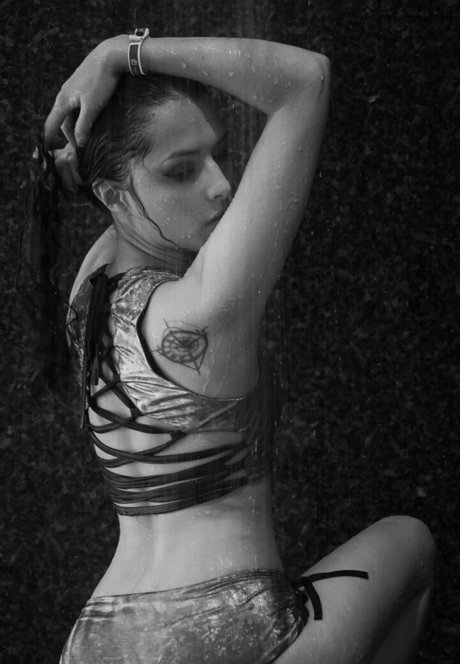 Foto di nudo di fuga di OnlyFans di Angela Bermudez