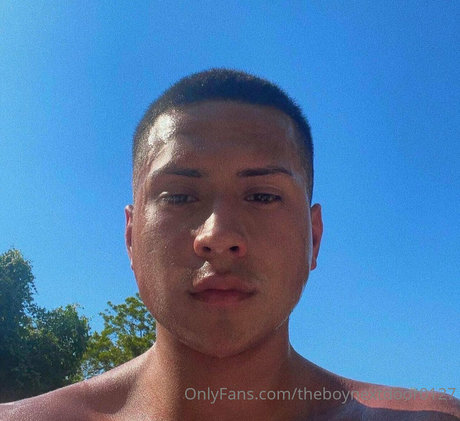 Foto di nudo di fuga di OnlyFans di Officailarq