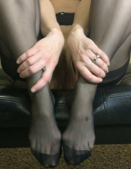 Foto di nudo di fuga di OnlyFans di Sarahannesweetie1