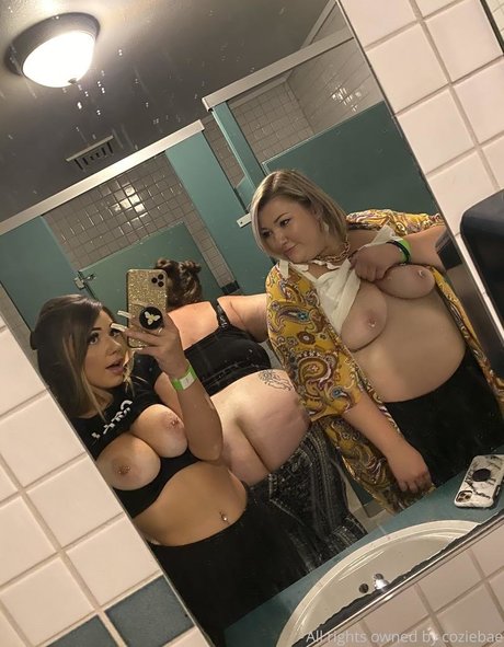 Foto di nudo di fuga di OnlyFans di Coziebae