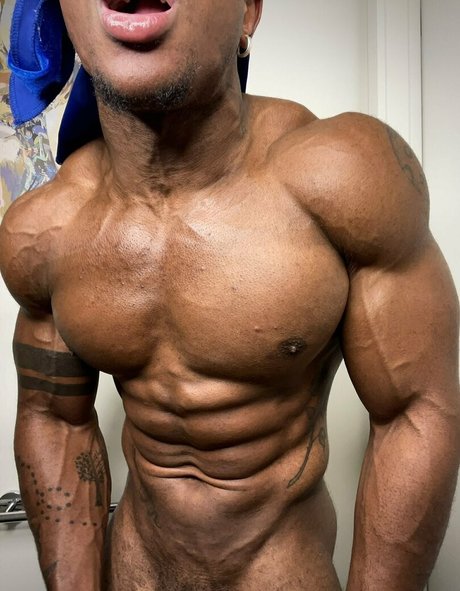 Foto di nudo di fuga di OnlyFans di Prettyskinboi