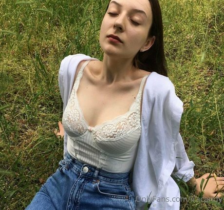 Foto di nudo di fuga di OnlyFans di Pppoisonnnivy