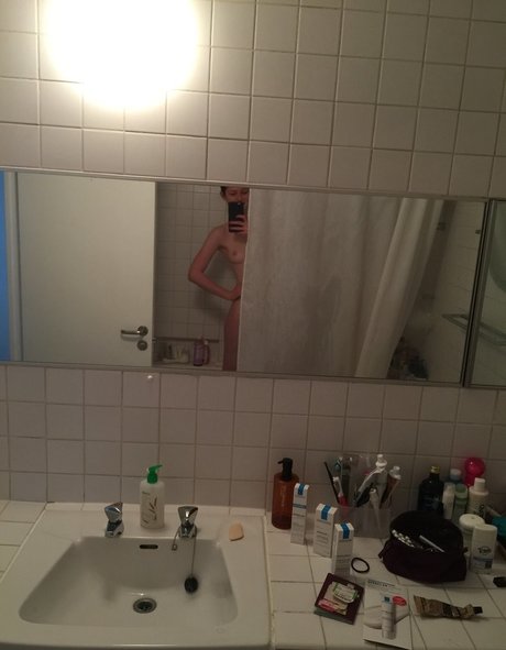 Foto di nudo di fuga di OnlyFans di Bonnie Wright