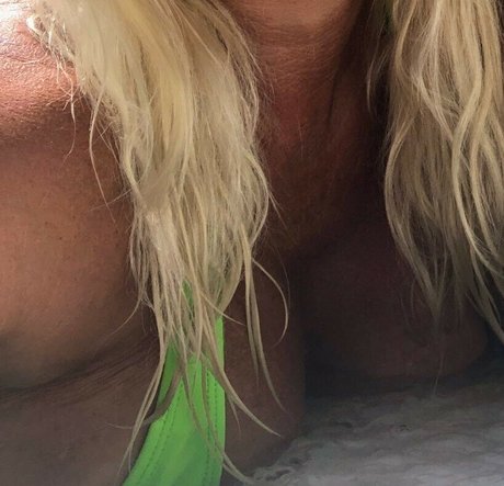 Foto di nudo di fuga di OnlyFans di Linda Claridge