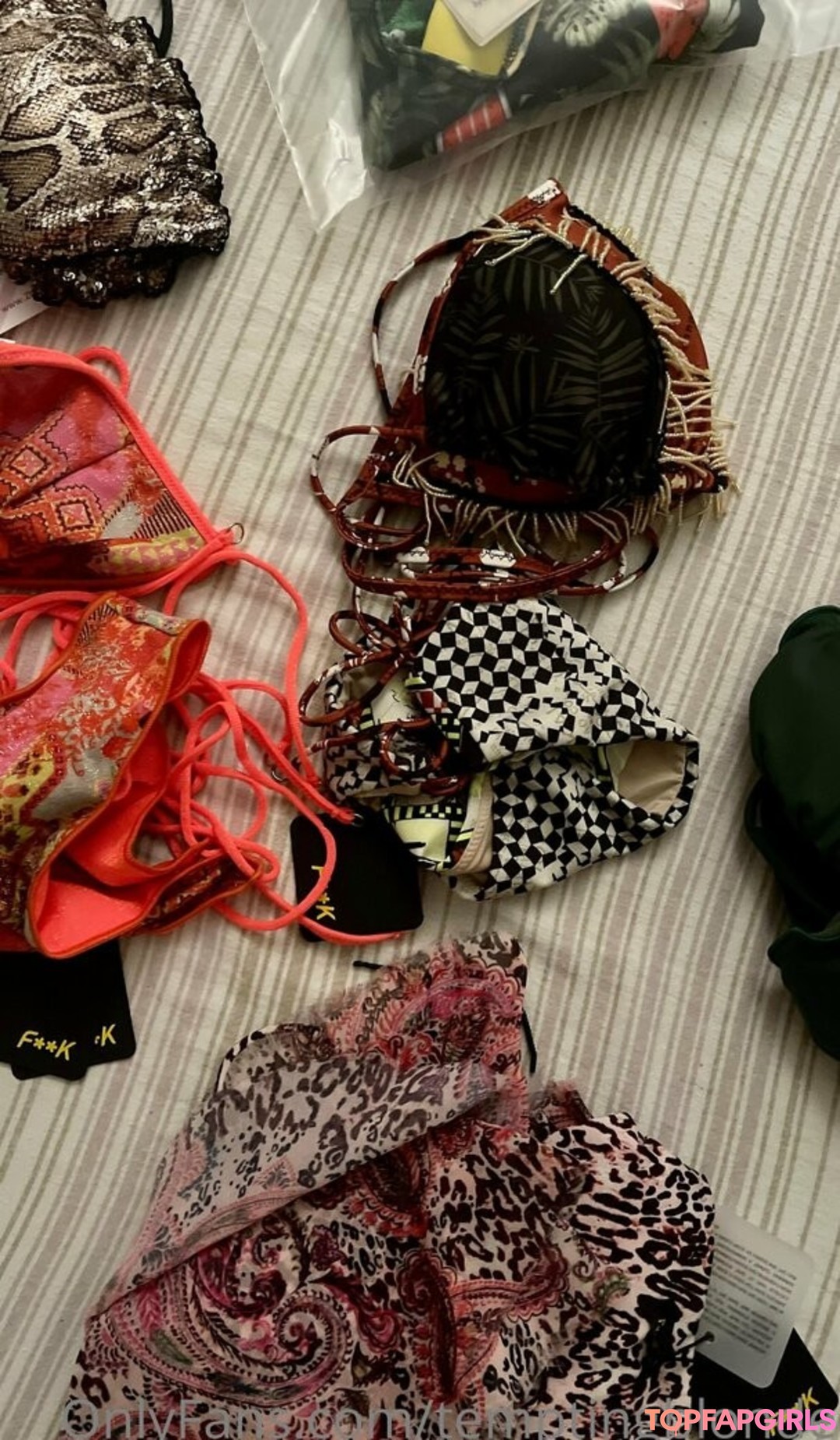 Foto di nudo di fuga di OnlyFans di Temptingblonde #22 Foto di nudo di fuga di OnlyFans di Temptingblonde #22