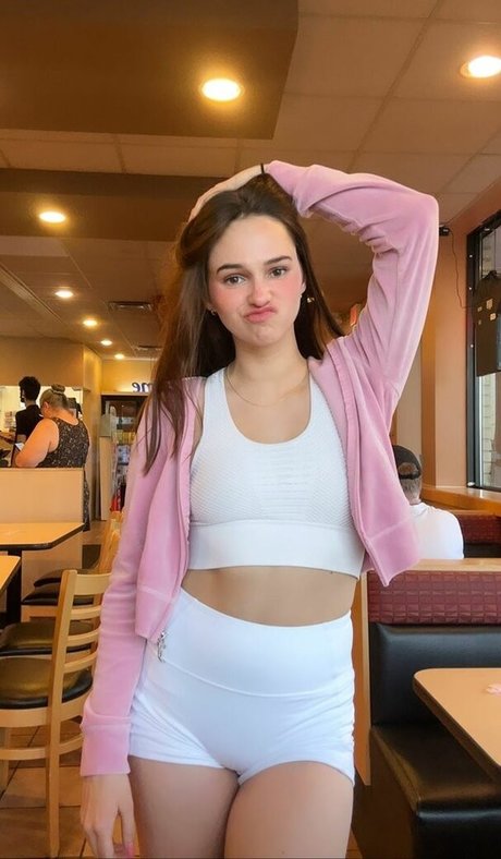 Foto di nudo di fuga di OnlyFans di Madeline Budd