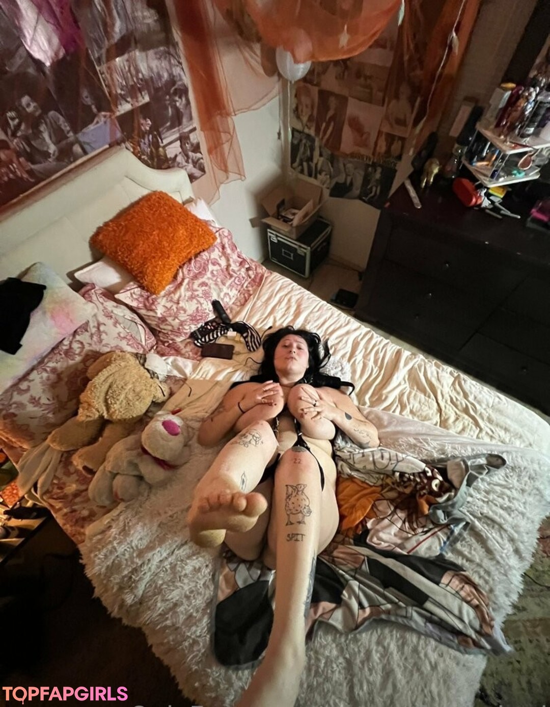 Foto di nudo di fuga di OnlyFans di Nuttingforthelord #15 Foto di nudo di fuga di OnlyFans di Nuttingforthelord #15