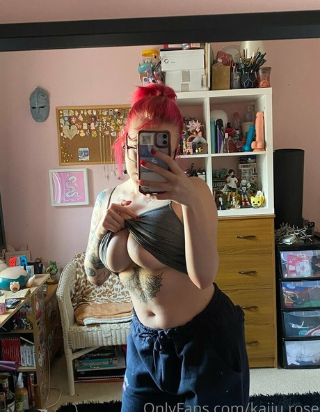 Kaiju_rose