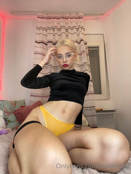 Foto di nudo di fuga di OnlyFans di Chiaretta