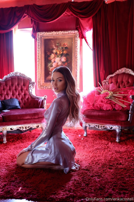 Foto di nudo di fuga di OnlyFans di Erika Costell